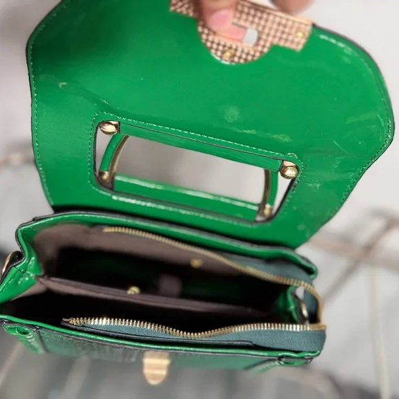 Elegant Green Handbag NWOT - Picture 7 of 8
